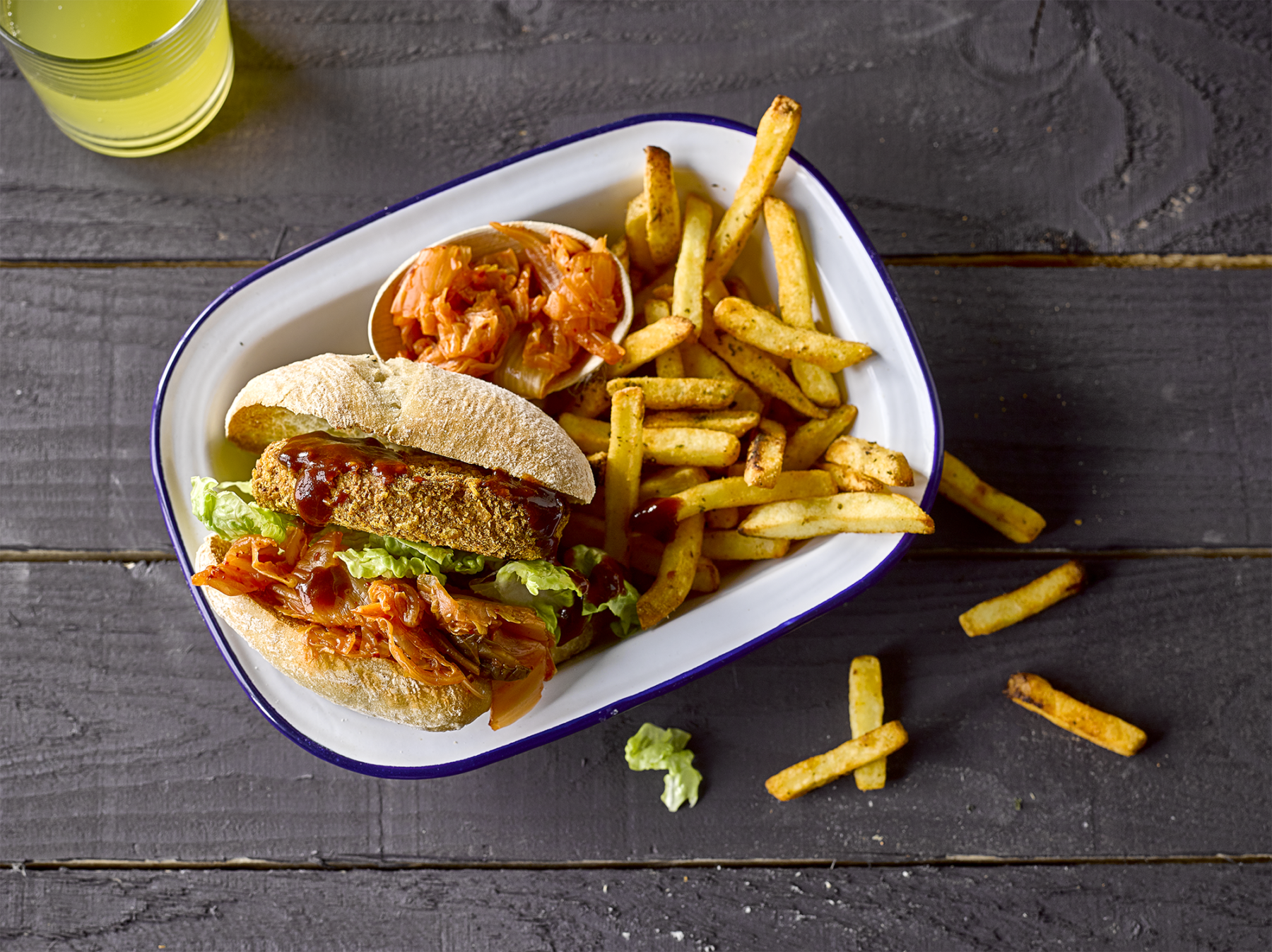 vegan fried chick*n burger